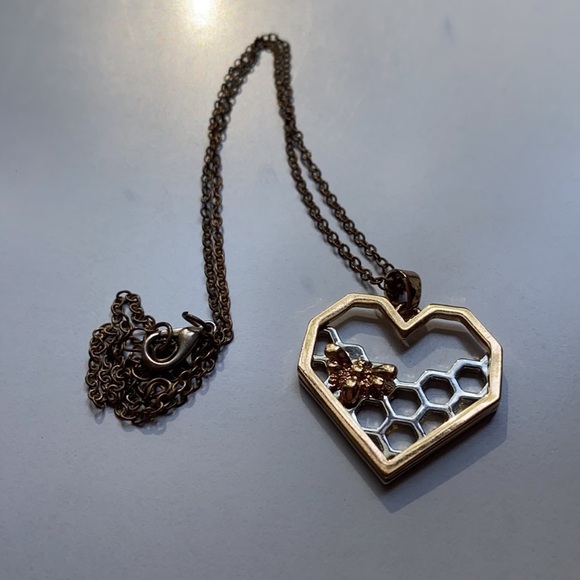 Bee Beekeper Jewelry Set Jewelry Earrings with Pearls, a Bracelet, Two Necklaces - Picture 7 of 8